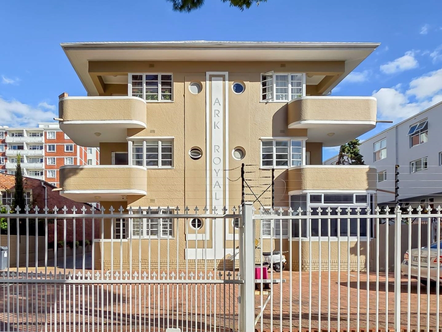 To Let 1 Bedroom Property for Rent in Sea Point Western Cape